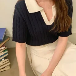 Contrast Collar Twist Short Sleeve Knitwear