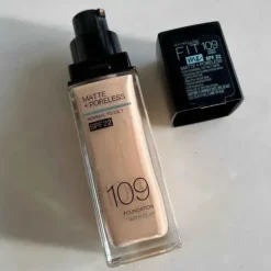 New York Fit Me Matte Light Pore Matte Foundation SPF22