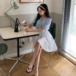 V-Neck Check Puff Sleeve Top